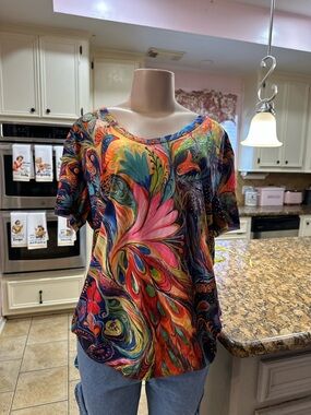 Vibrant Multicolor Abstract Floral Short Sleeve Tee